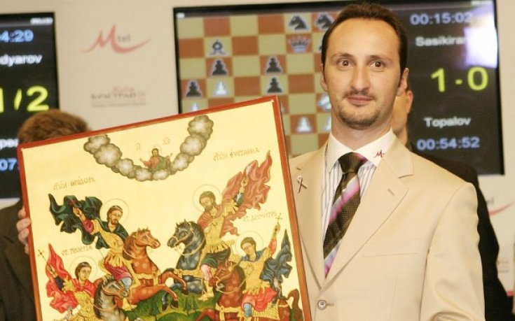 Топалов пише книга, не спи спокойно
