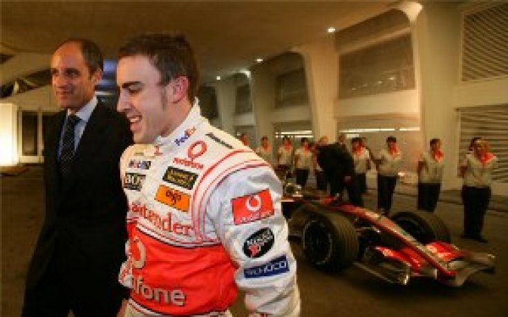 МакЛарън: Нямаме проблем с Алонсо