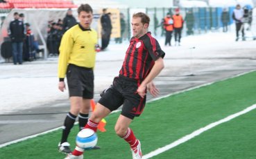 Амкар тръгна нагоре след престоя в България