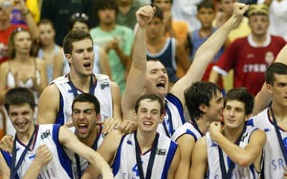 Сърбите във възторг от успехите на младите си баскетболисти