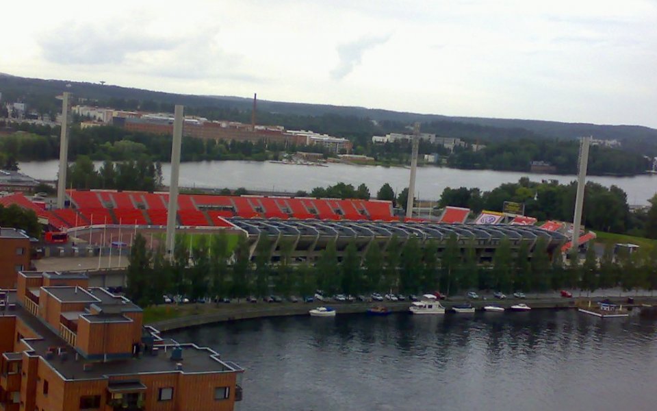 Сините виждат от хотела си стадиона на Тампере