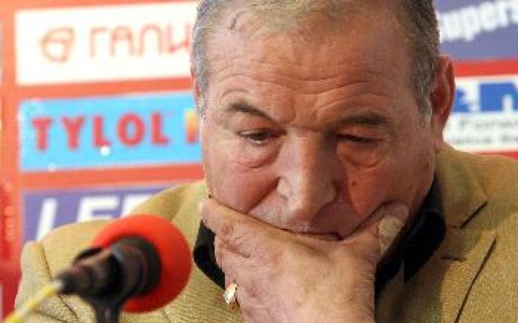 Замразяват Димитър Пенев в ЦСКА