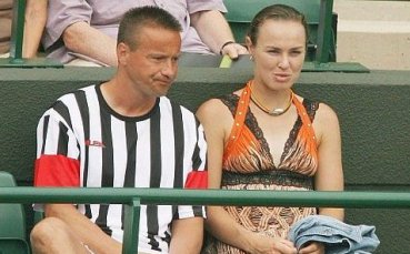 Мартина Хингис отново е сингъл*