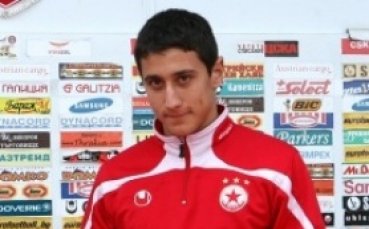 Мишо Александров подписва с Борусия Дортмунд в сряда