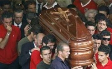 Бетис взе бразилец, не го представя заради траура