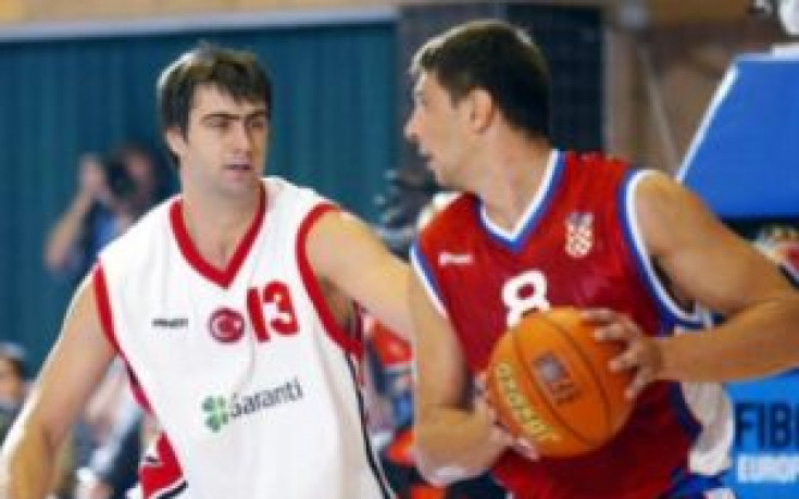 Хърватин заряза жена си заради Евробаскет 2007