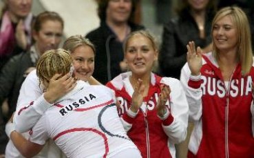 Русия на победа да детронира Италия за Fed Cup