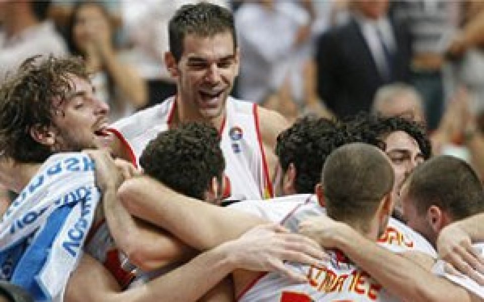 Испания отново унижи Гърция и детронира шампиона