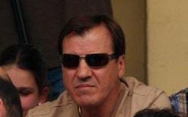 Христолов продава Божков в чужбина
