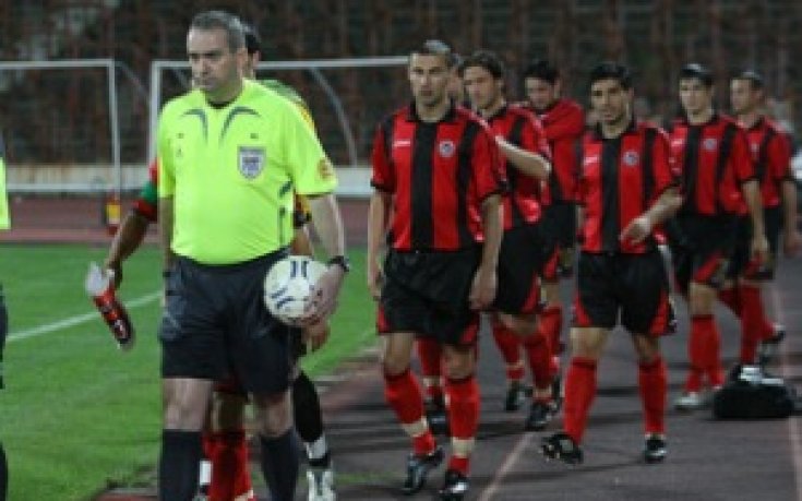 Локо Сф се настанява в хотел на Левски