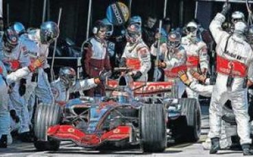 Алонсо с резервно шаси в Китай