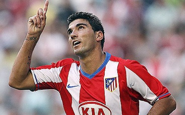 Рейес наказан за псувня към треньора