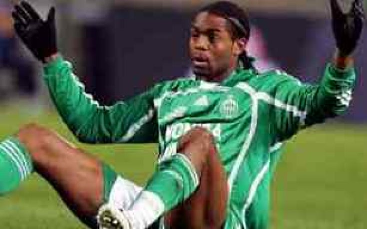 Доменек повика Пикьон на мястото на Анелка