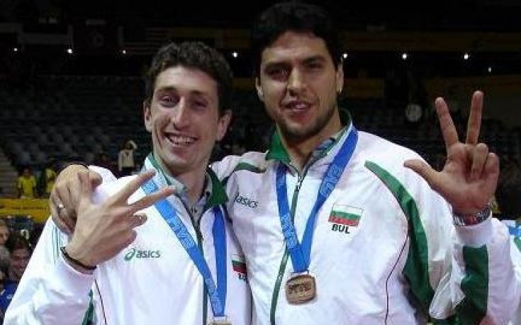 Цветанов закъснява за лагера на националния