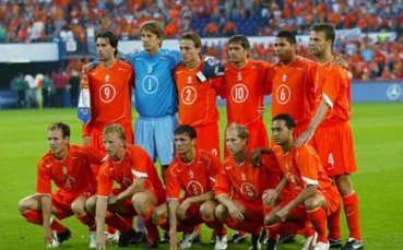 Холандия в урната на водачите в жребия за Евро 2008