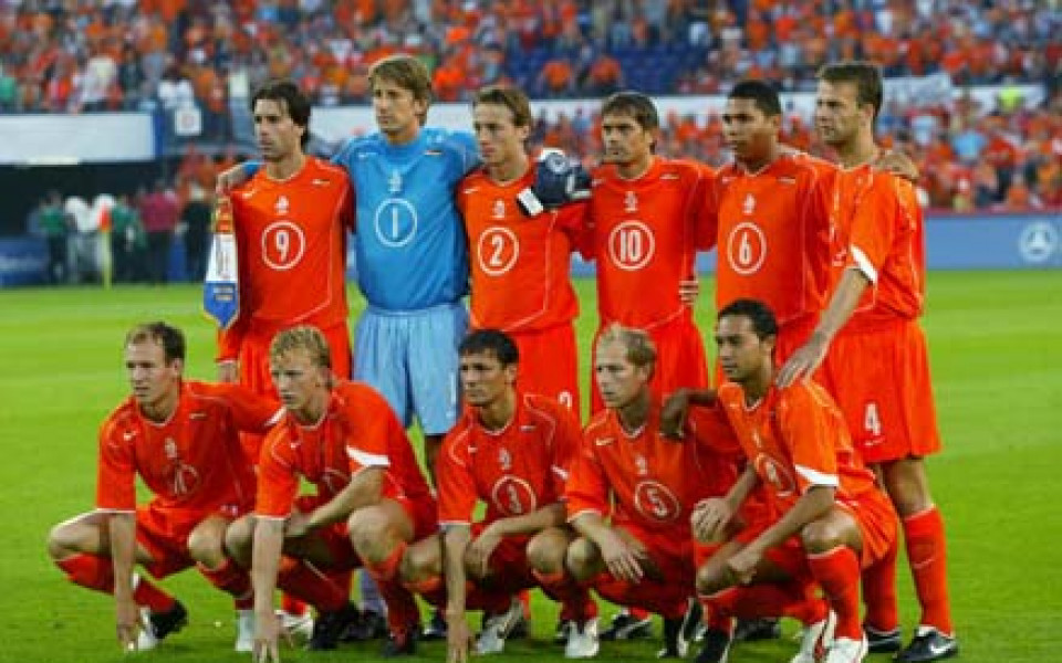 Холандия в урната на водачите в жребия за Евро 2008