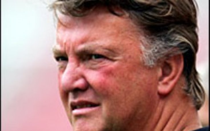 Ван Гаал: Мога да поема Англия през 2009г.