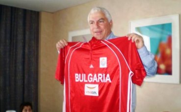 Търси се треньор на националния