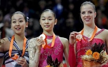 Азиатци окупираха призовите места във фигурното пързаляне