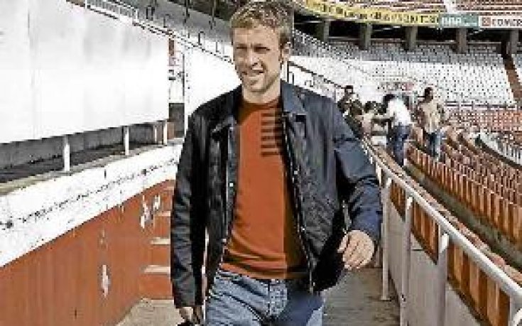 Севиля иска повече пари за Хинкел