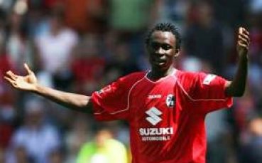 И Хамбургер взе играч от Буркина Фасо