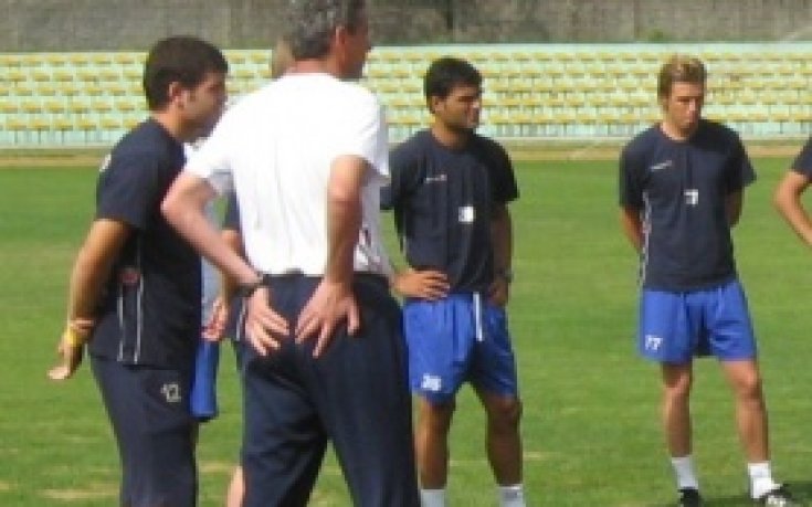 Копи почва със Славия