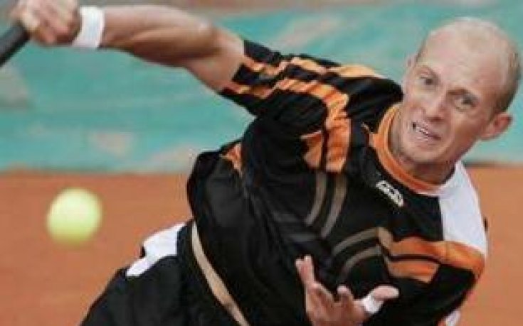 Давиденко отпадна в първия кръг в Мелбърн