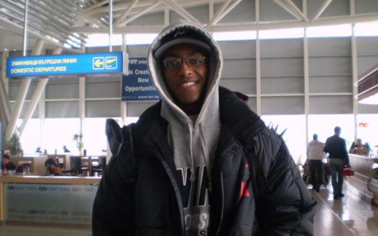 Лукойл Академик картотекира О’Банън на мястото на Смит