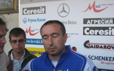 Стоилов: Може да преотстъпим някои от футболистите