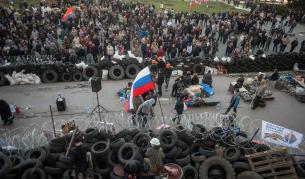 Киев: Сепаратисти държат 60 заложници в Луганск