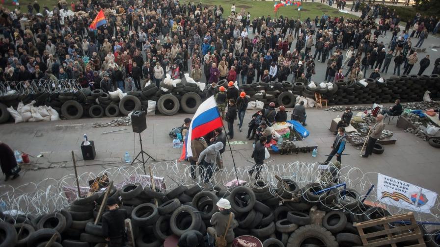 Киев: Сепаратисти държат 60 заложници в Луганск