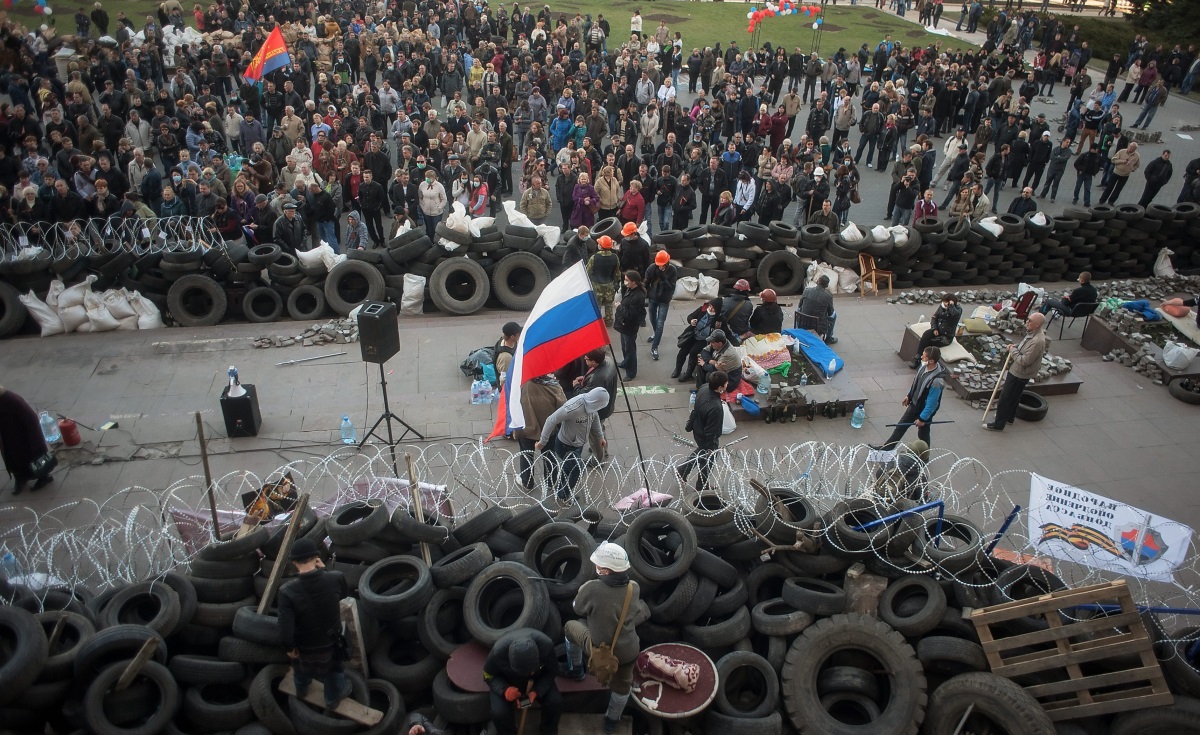 Киев: Сепаратисти държат 60 заложници в Луганск