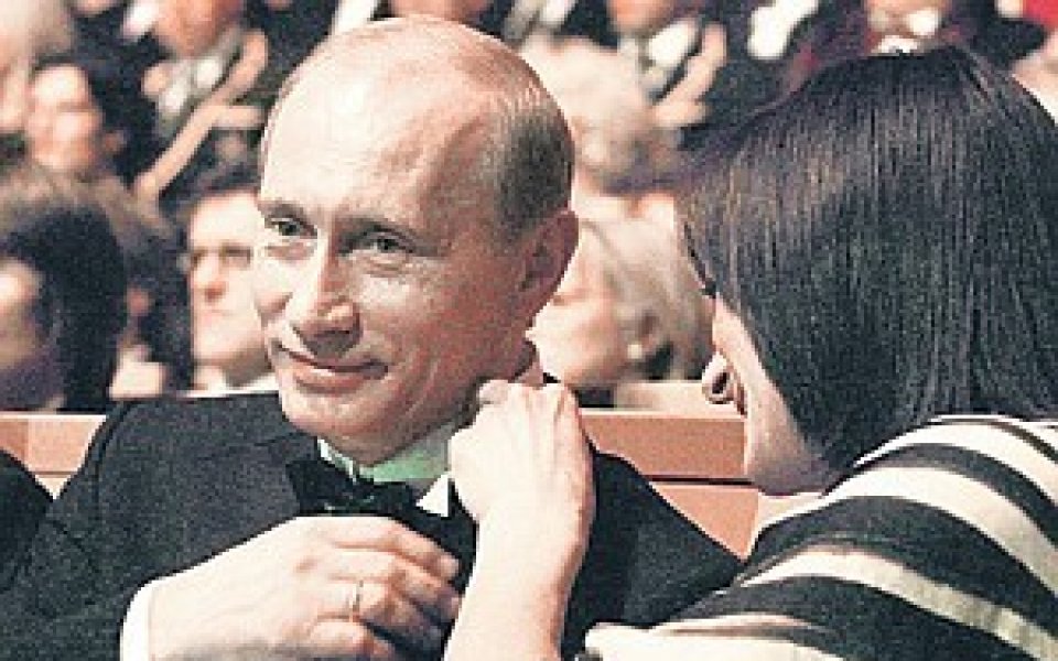 Елена Исинбаева в помощ на Владимир Путин
