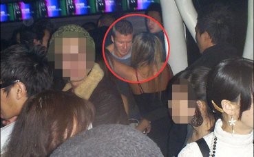 Мистериозна дама нападна Бекъм в Сеул