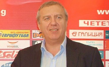 Александър Томов