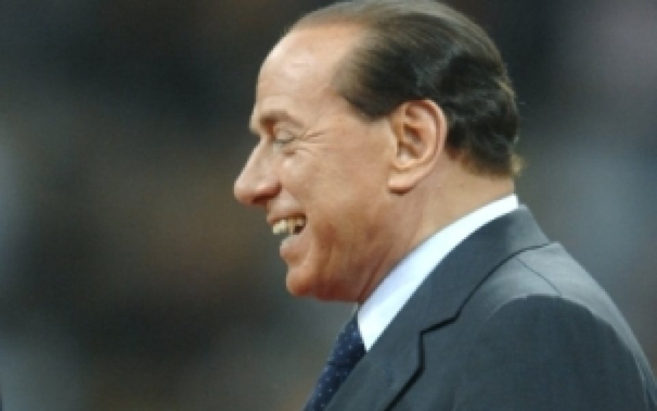 Берлускони: Адриано може пак да грее, но в Милан