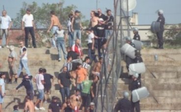 Локо Пд без публика срещу Левски