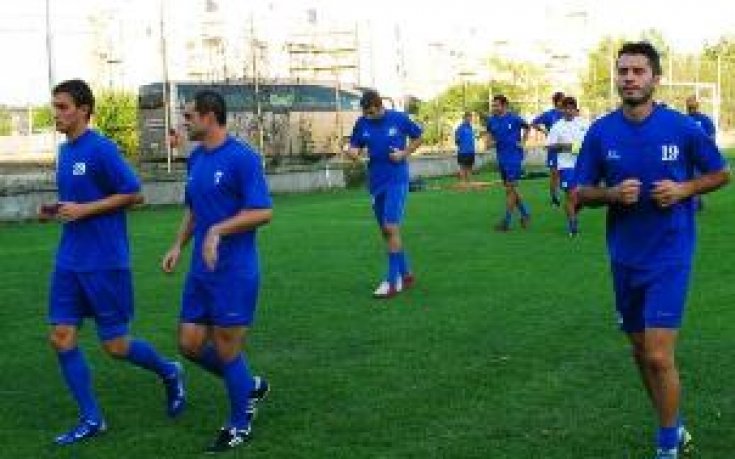 „Акулите” бетонираха Видима на дъното