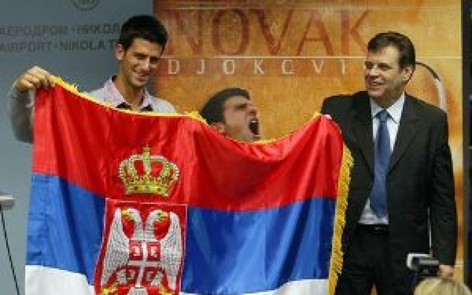 Джокович продължава напред в Индиън Уелс