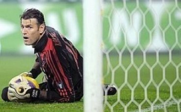 Калач удължи договора си с Милан