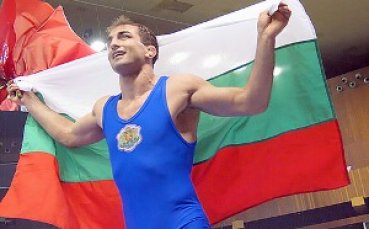 Бързаков ще се бори за бронза