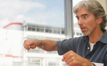 И Деймън Хил поиска оставката на Моузли