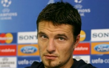 Червен картон за Йовов при загуба на Арис