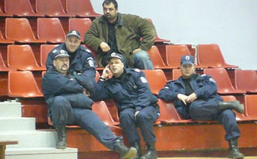 Открито писмо, закрити врати