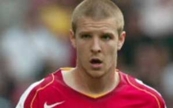 Сендерос иска да остане в Арсенал