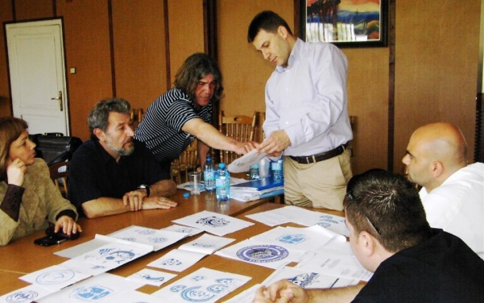 Черноморец уреди контрола с Несебър, 150 идеи за ново лого