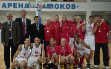 Финалът при жените стартира в Русе