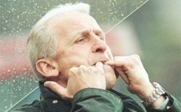 Трапатони убеждава звездите да се върнат в Ейре
