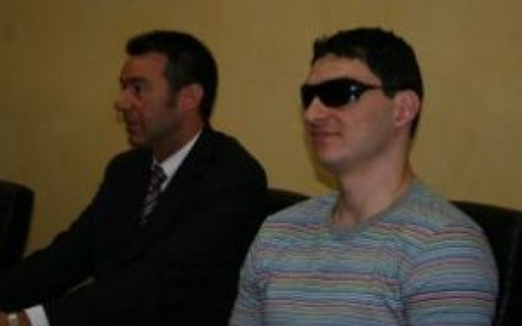 Владо Николов