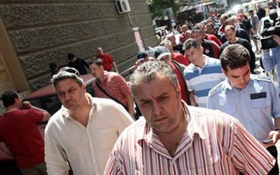 Привържениците на ЦСКА излизат с петиция, готвят мирен протест